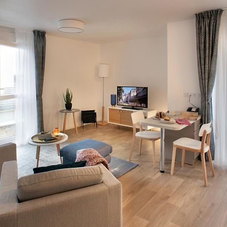 Domitys L'Oustaou Aparthotel Saint-Martin-de-Crau Exterior photo